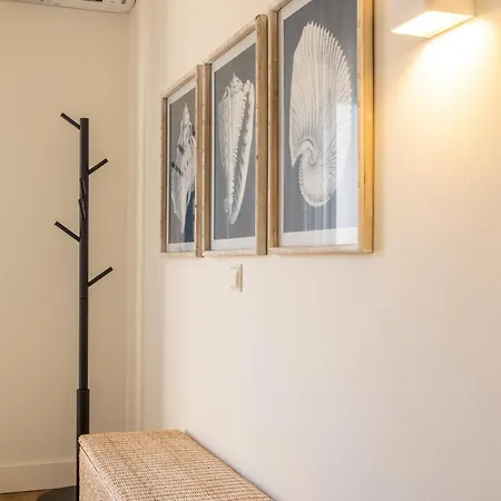 Modern 1br With Pool & Balcony Lägenhet