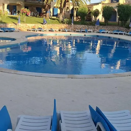 Lägenhet Modern 1br With Pool & Balcony *